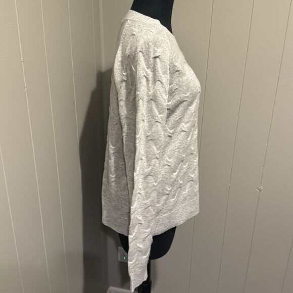 Theory mineral grey Tucked 100% cashmere crewneck long sleeve sweater. NWT. Lg - Picture 3 of 6